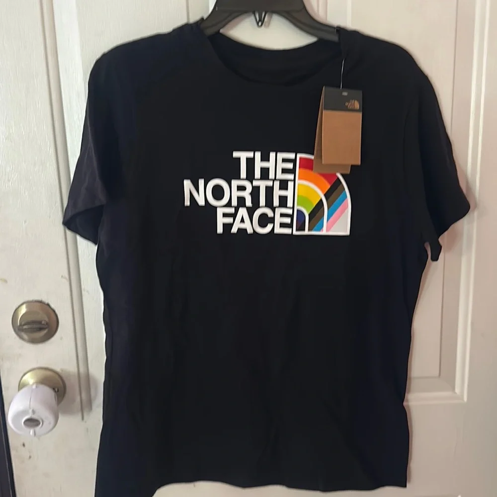 THE NORTH FACE WOMEN’S LIMITED EDITION PRIDE TEE: BLACK: NWT: SZ L